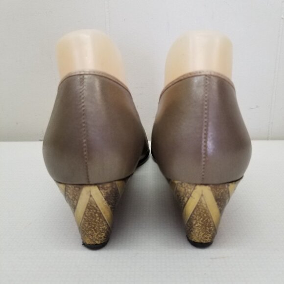 Magdesians 10N Gold Metallic Wedge Heels USA Vintage Slip On Costume Retro - Picture 5 of 9